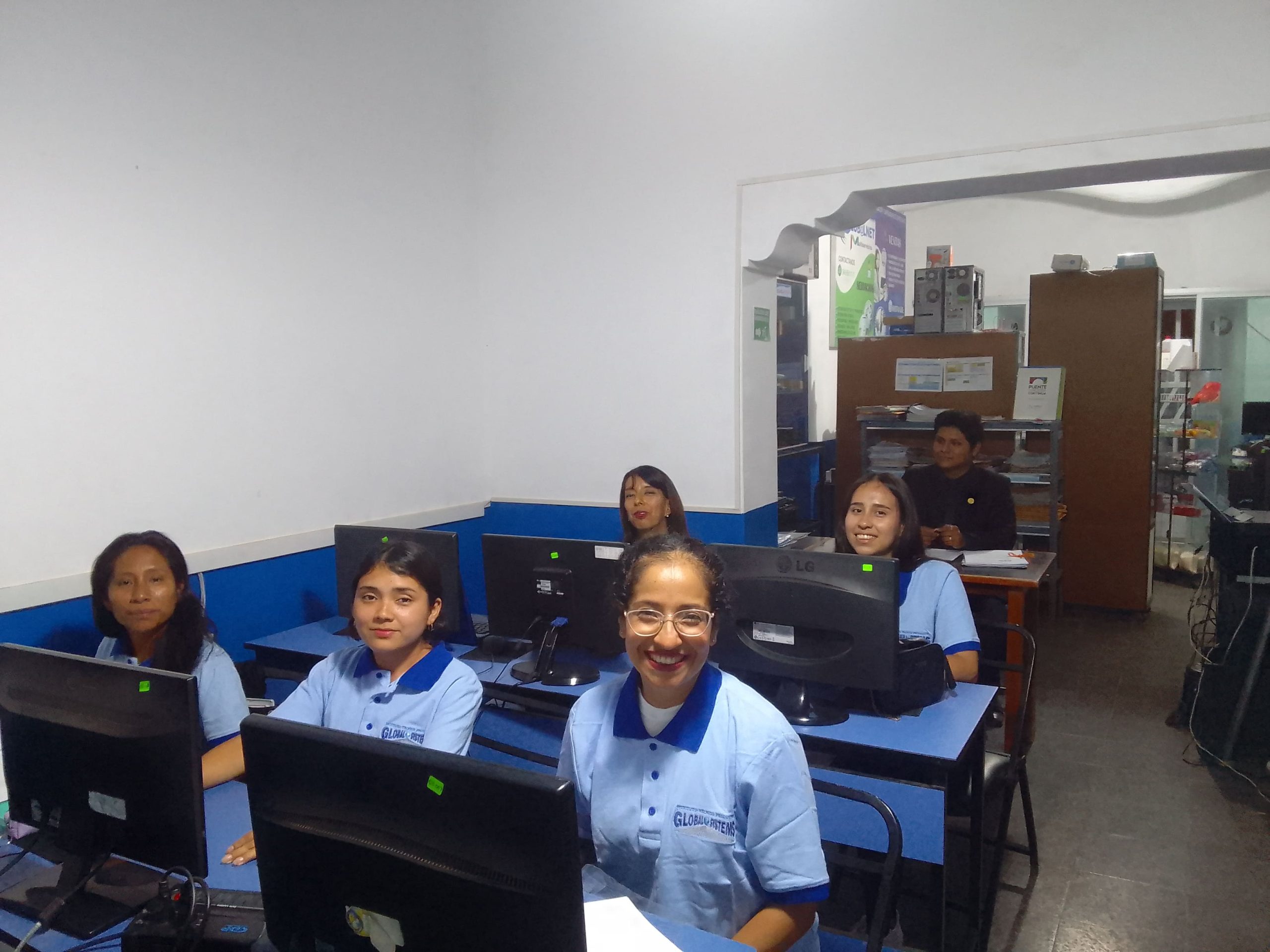 R01 - 5formando profesionales (1) (1)